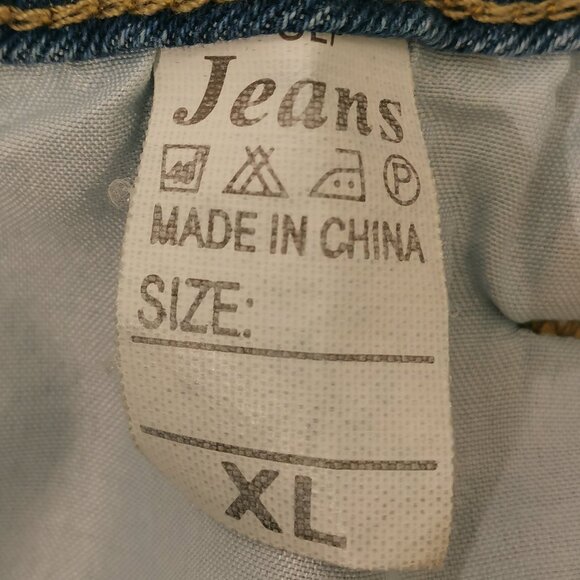 Distressed Medium Wash Denim Shorts Size L NWOT #105 - Picture 4 of 5